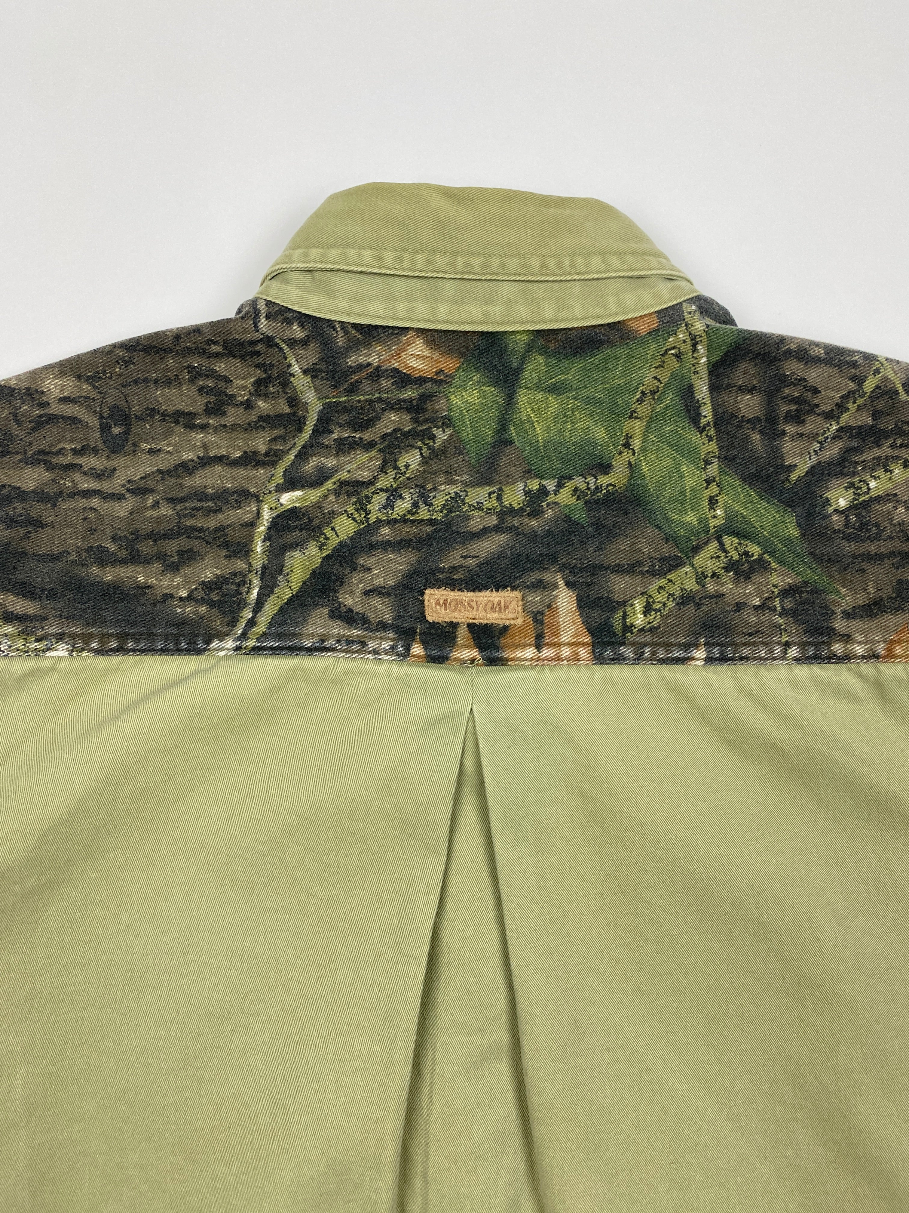 Vintage Camo Mossy Oak Button Down Longsleeve